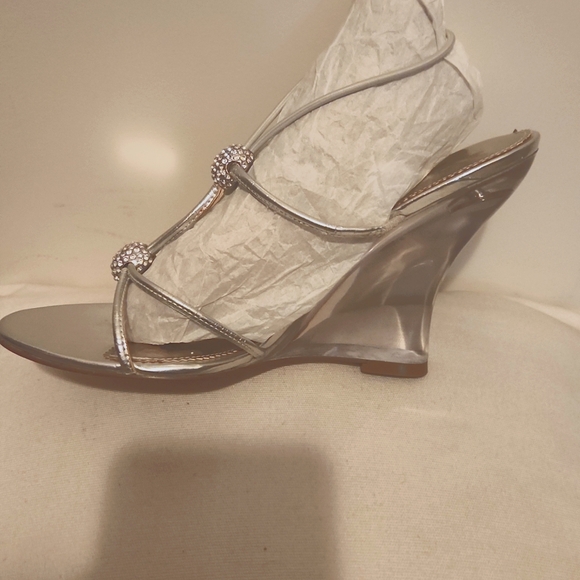 Michael silver clear sandal heel w/ crystal balls. Size 7. BRAND NEW NEVER WORN! - Picture 6 of 6